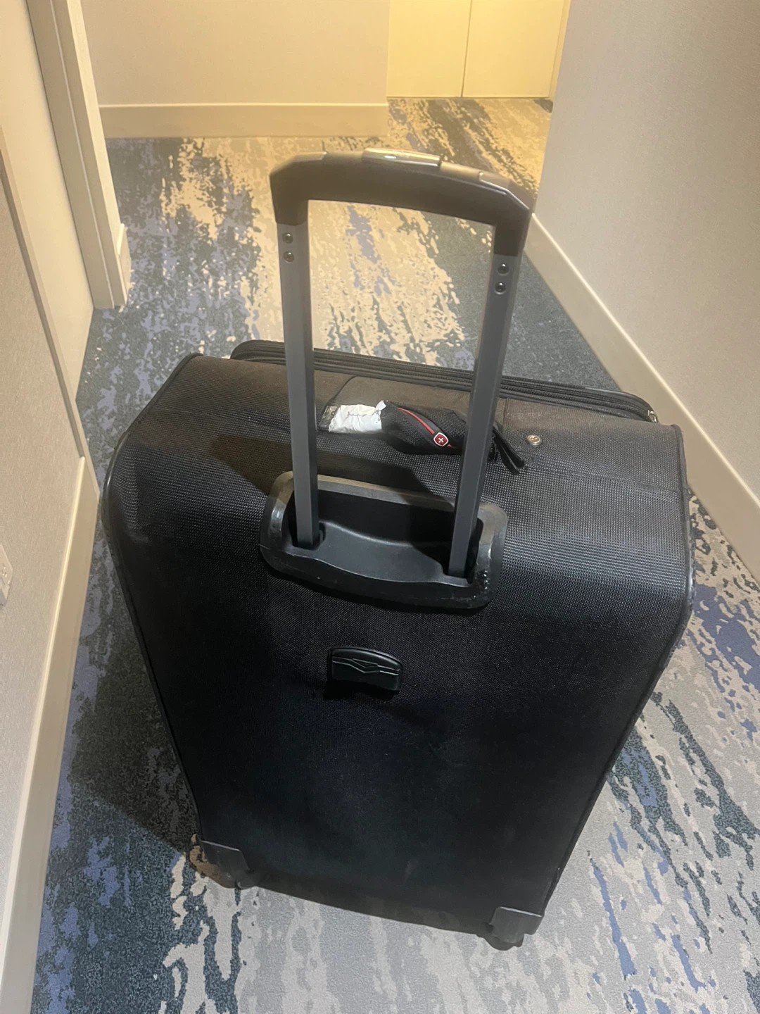 Swiss Gear Black Suitcase 34”– #Cleanout - photo 2