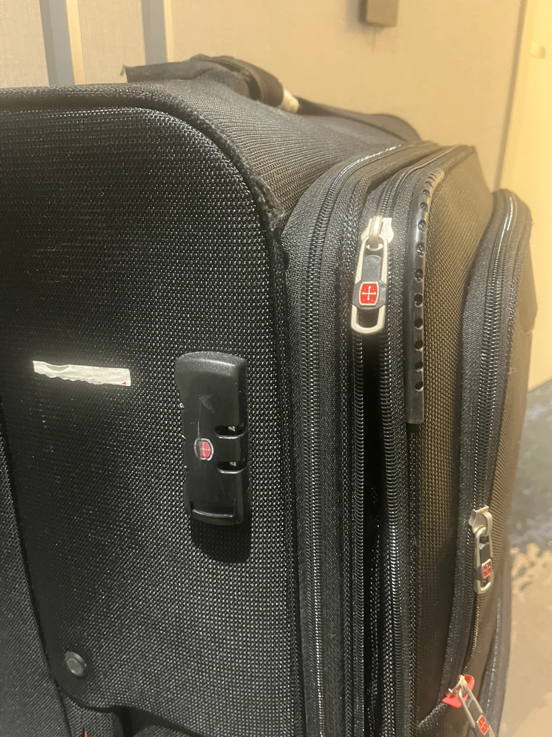 Swiss Gear Black Suitcase 34”– #Cleanout - photo 4