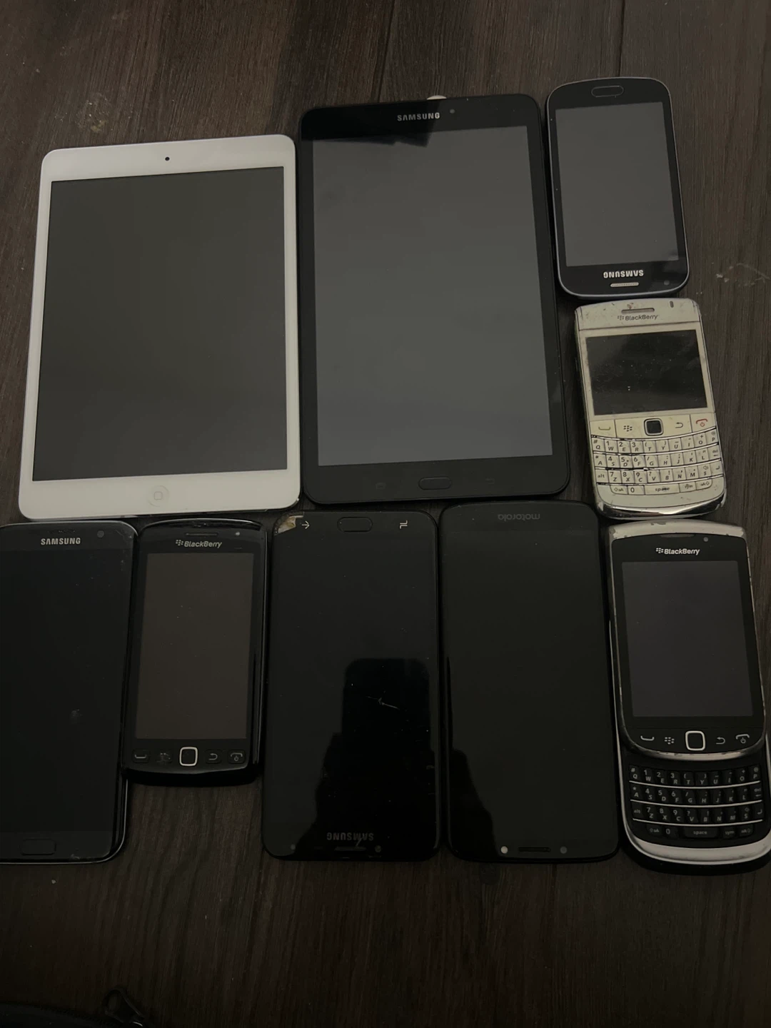 Mixed Lot of Used Tablets and Cellphones