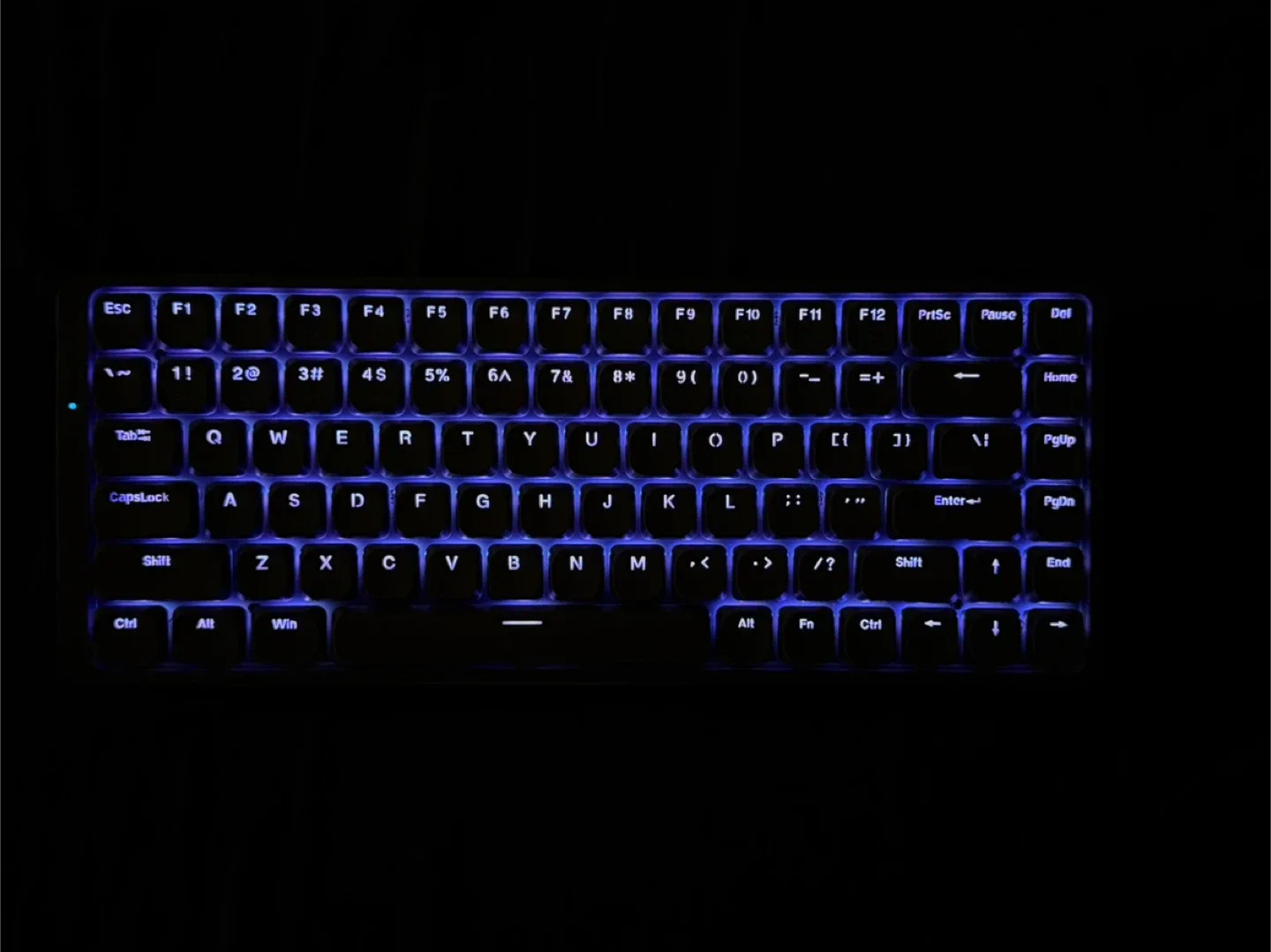 Redragon Azure K652 Low-Profile Wireless Keyboard (75% Layout) image indicator(2)