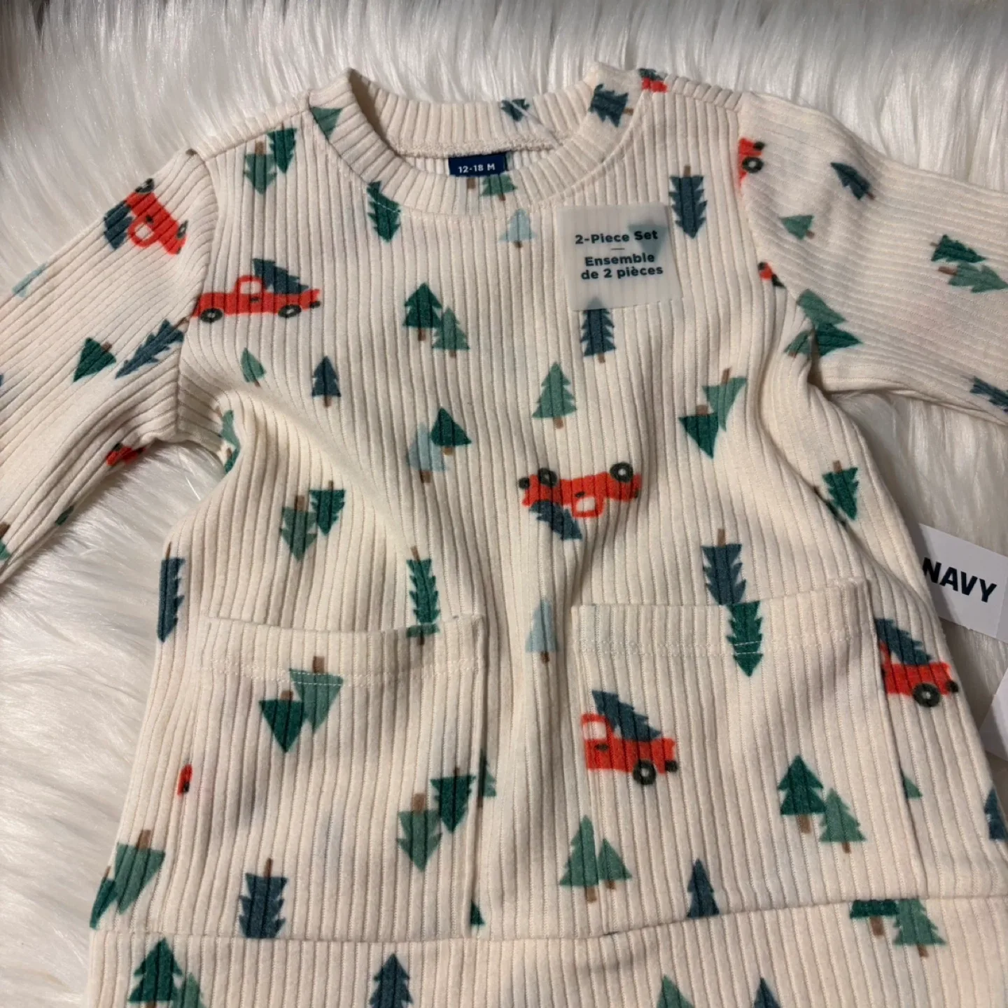 Old Navy 2-Piece Set 12-18M image indicator(2)