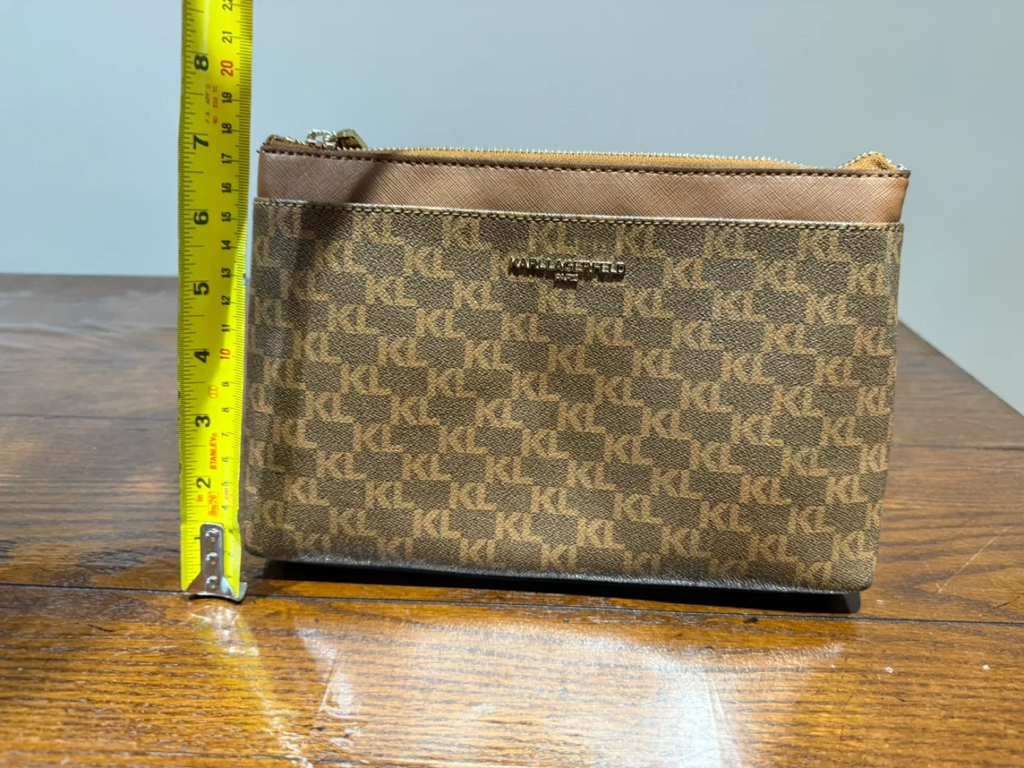 Karl Lagerfeld bag image indicator(2)