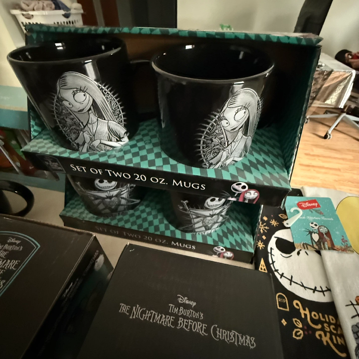 Disney Nightmare Before Christmas Mugs & More! - photo 4
