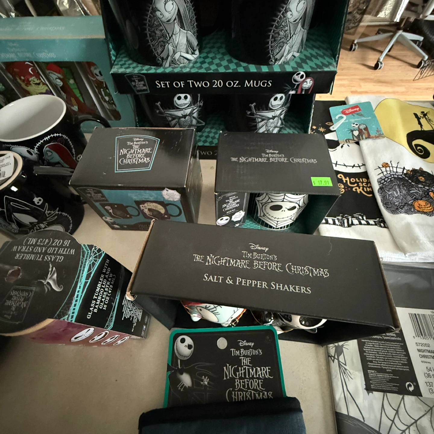 Disney Nightmare Before Christmas Mugs & More! - photo 5