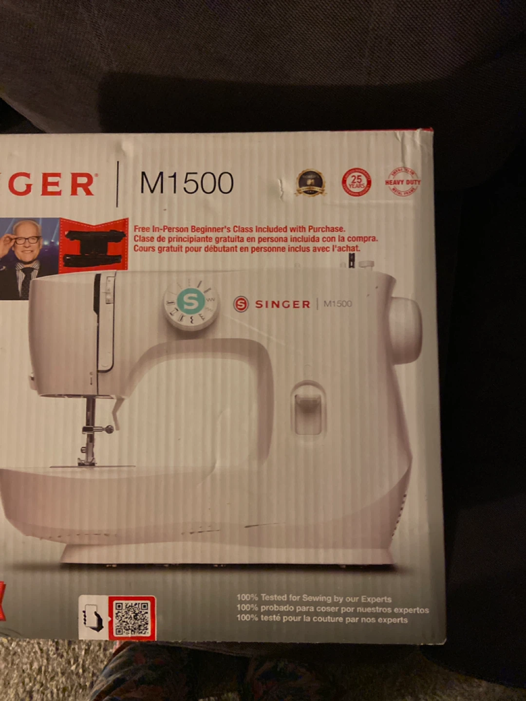 Singer M1500 Sewing Machine - New in Box! - photo 3