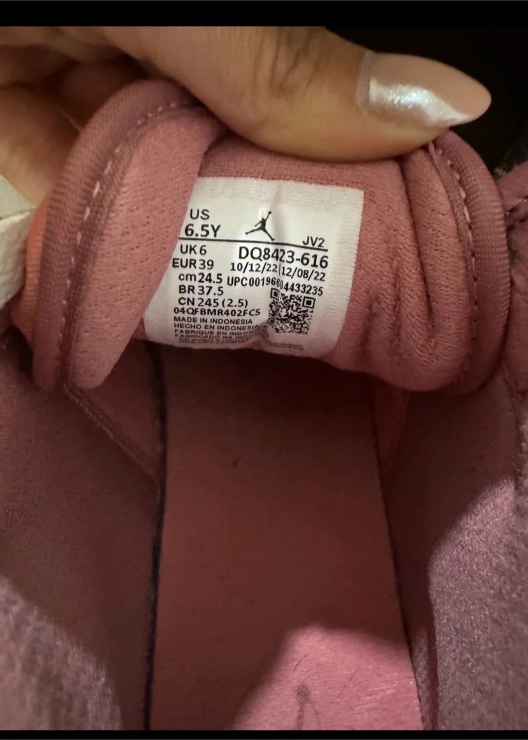 Nike Air Jordan 1 Mid Pink White Size 6.5Y image indicator(3)