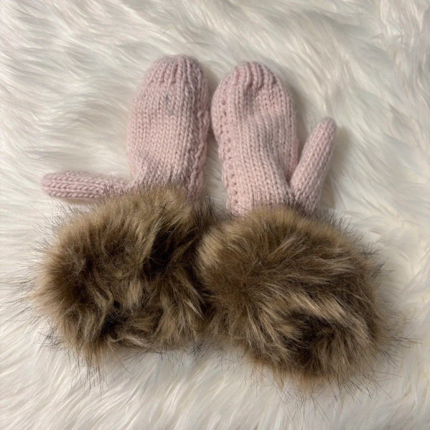 Pink Mittens with Faux Fur Cuff image indicator(2)