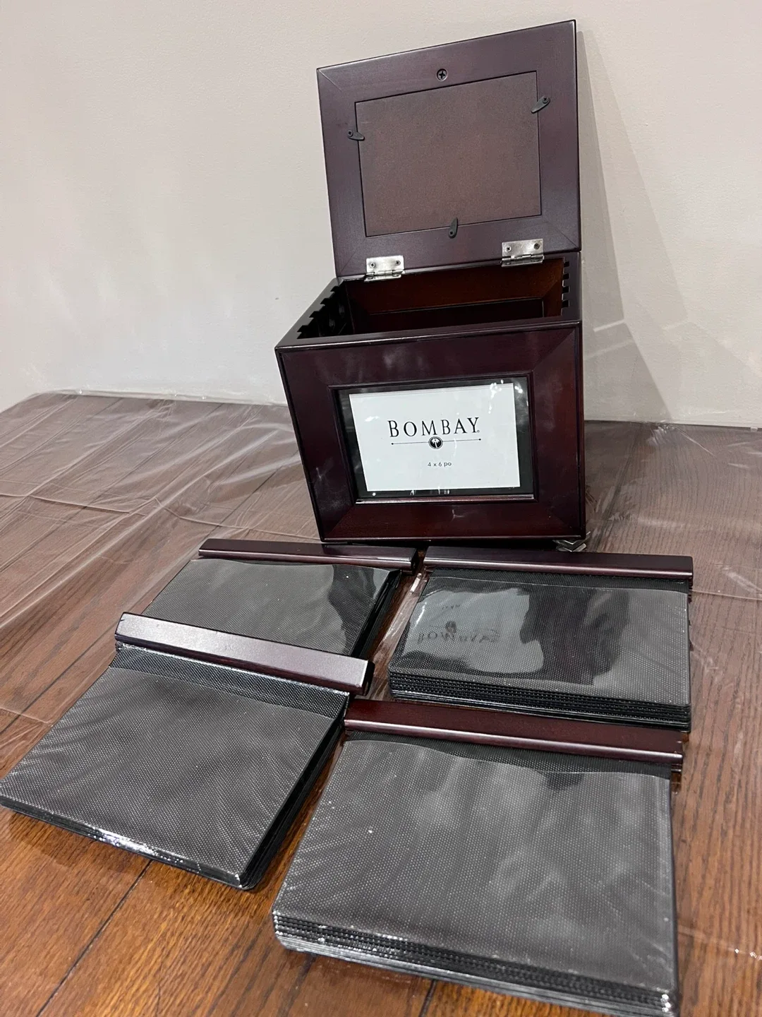 Bombay Company Photo Album Box with Inserts image indicator(4)