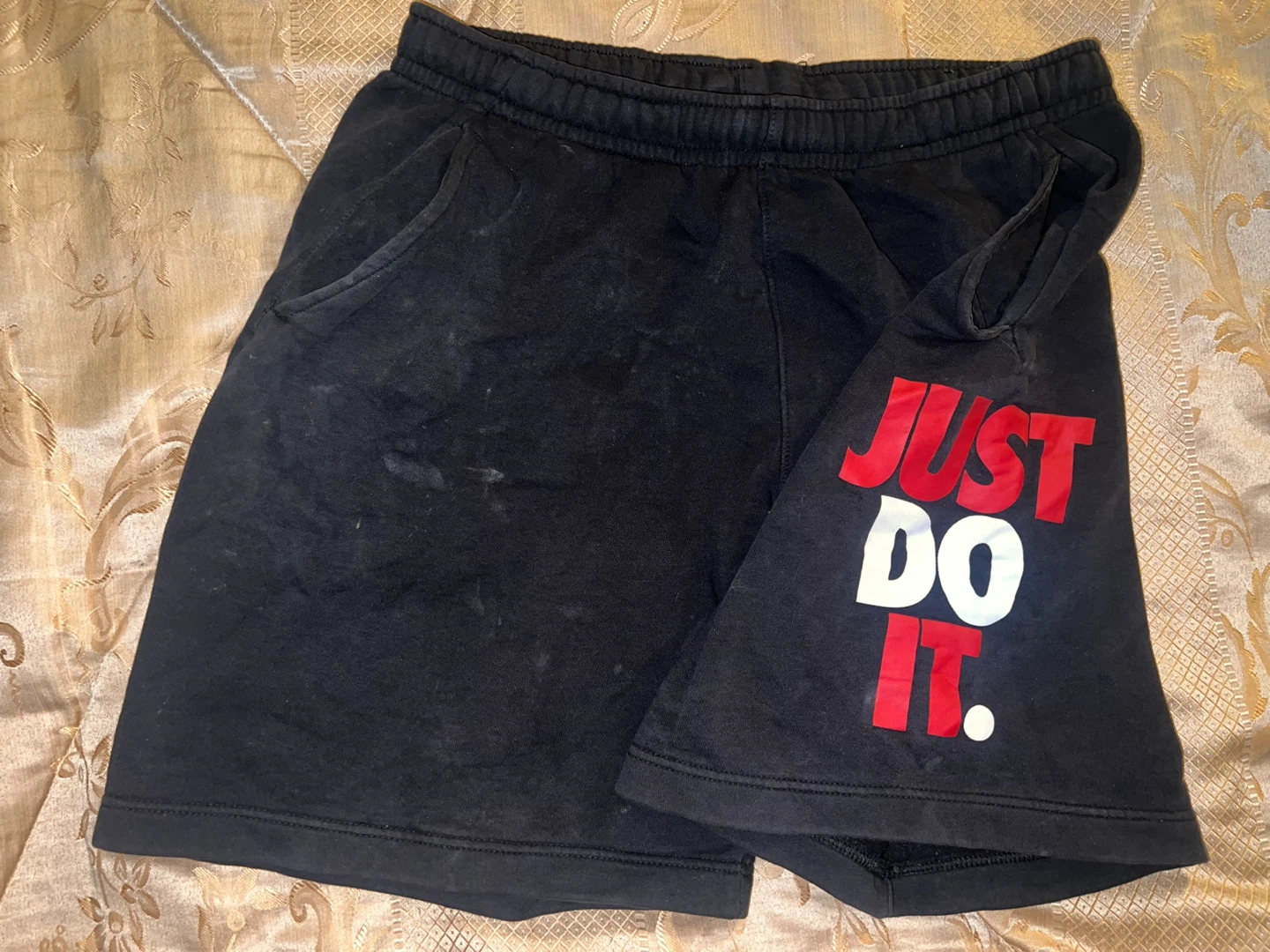 SIZE M (STAINED) Nike Shorts