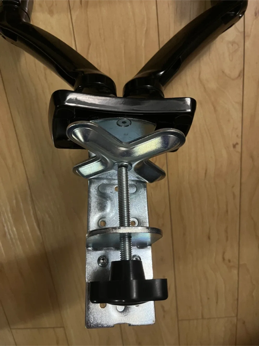 Dual Monitor Desk Mount - Black 17”-32” image indicator(7)