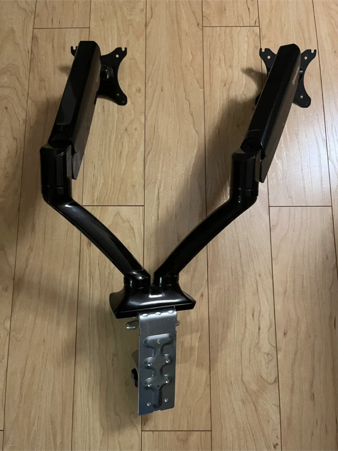 Dual Monitor Desk Mount - Black 17”-32” image indicator(8)