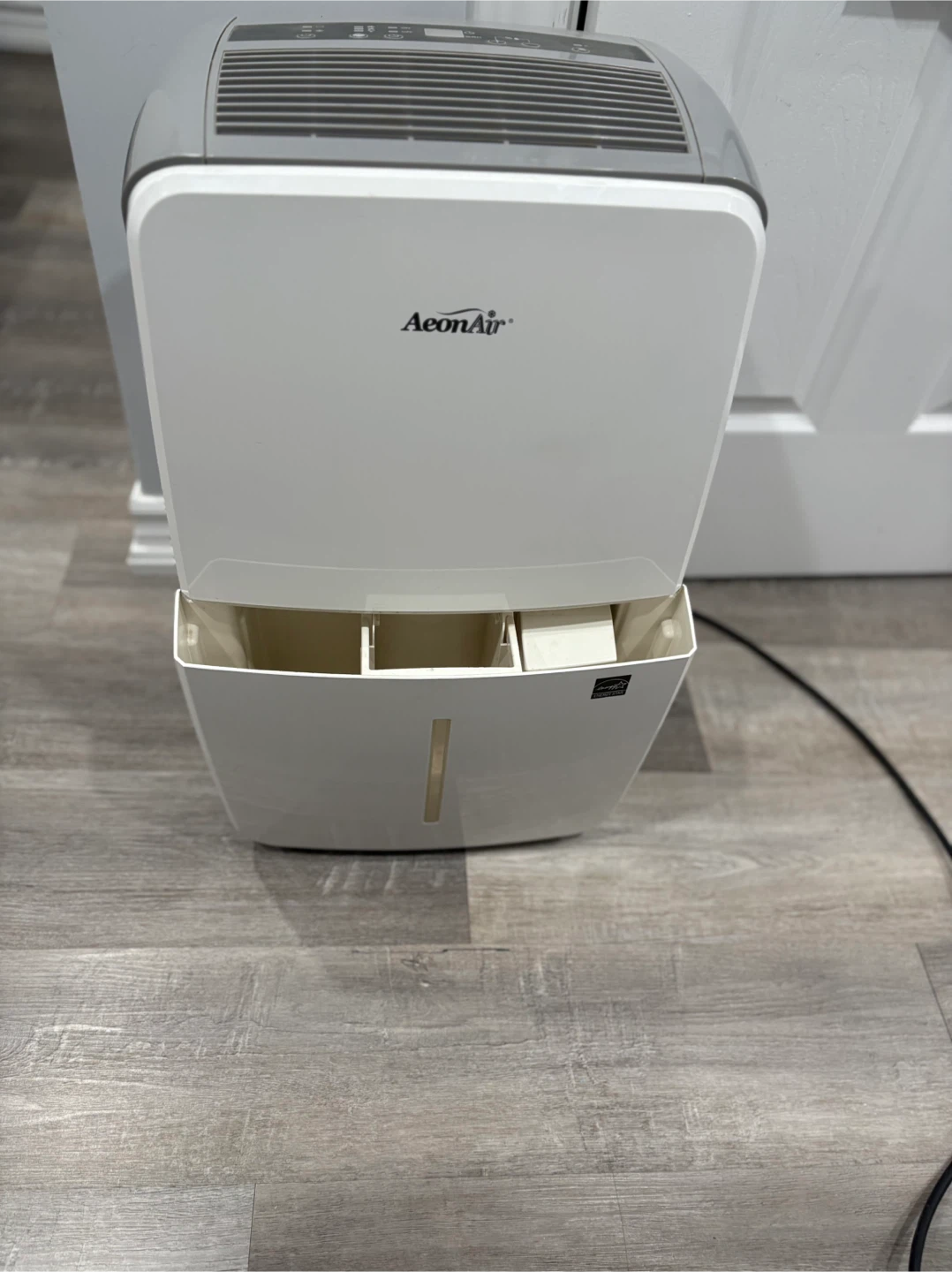 AeonAir Dehumidifier - Great Condition! - photo 4