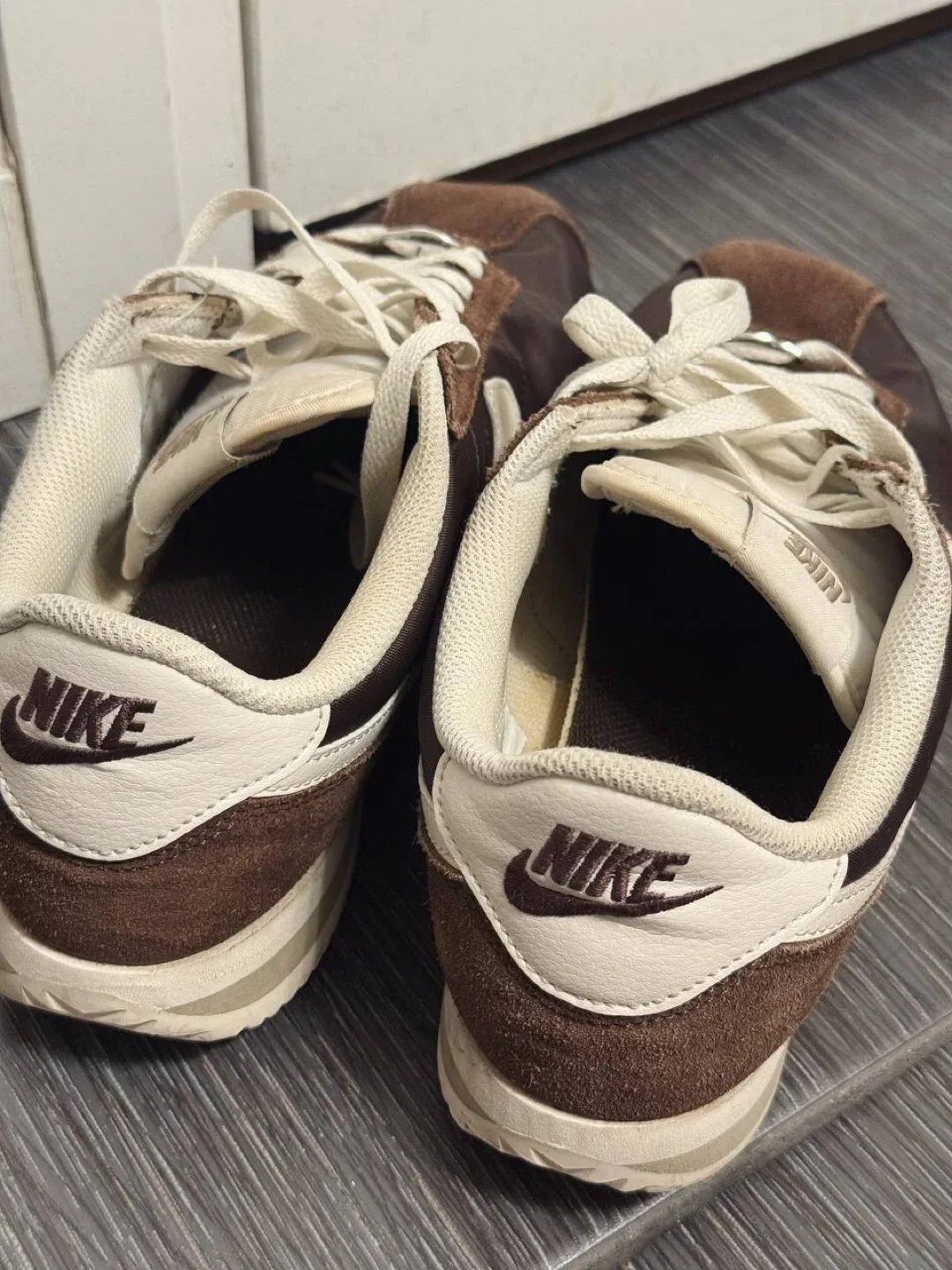 Nike Cortez Sneakers – Size US 10 (EUR 42) image indicator(4)