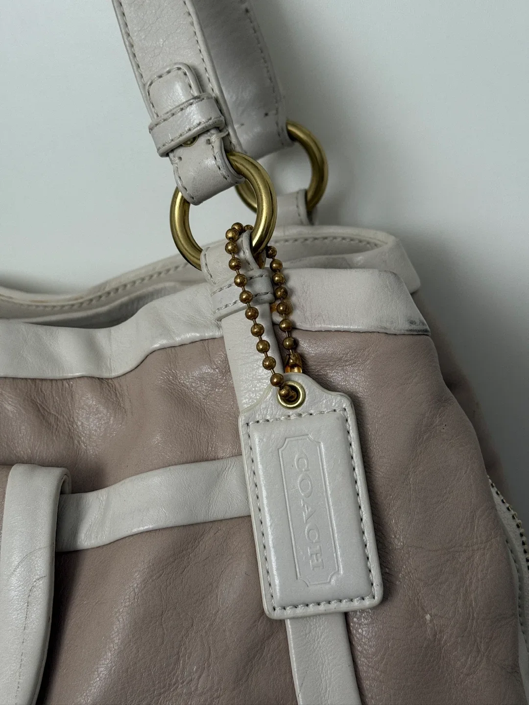 Coach Leather Shoulder Bag image indicator(4)