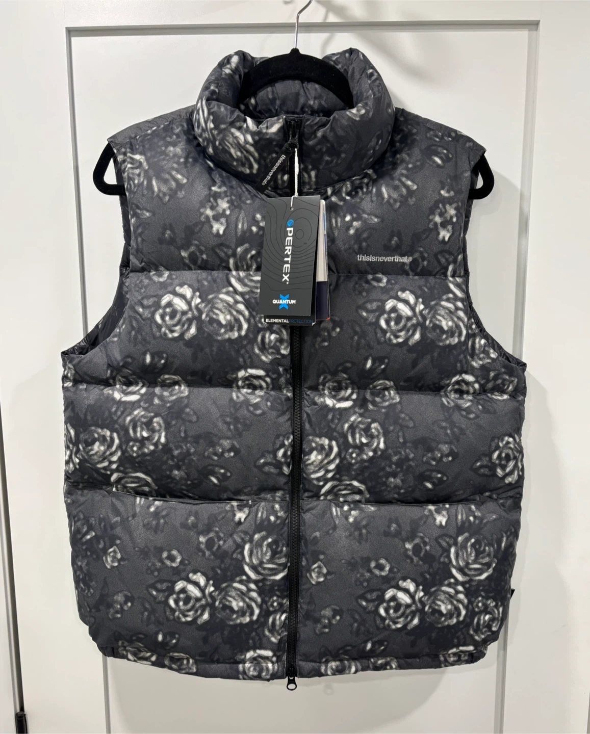 thisisneverthat Men’s winter vest Size S New!