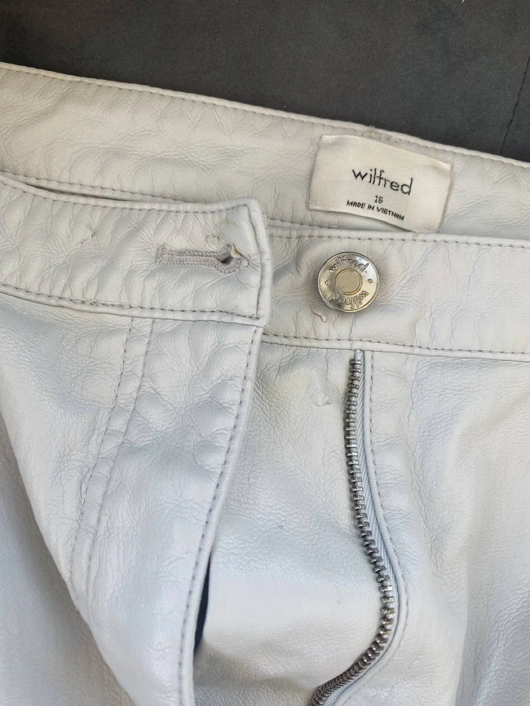 Wilfred The Melin Pant Aritzia “frozen grey” size 16 image indicator(8)