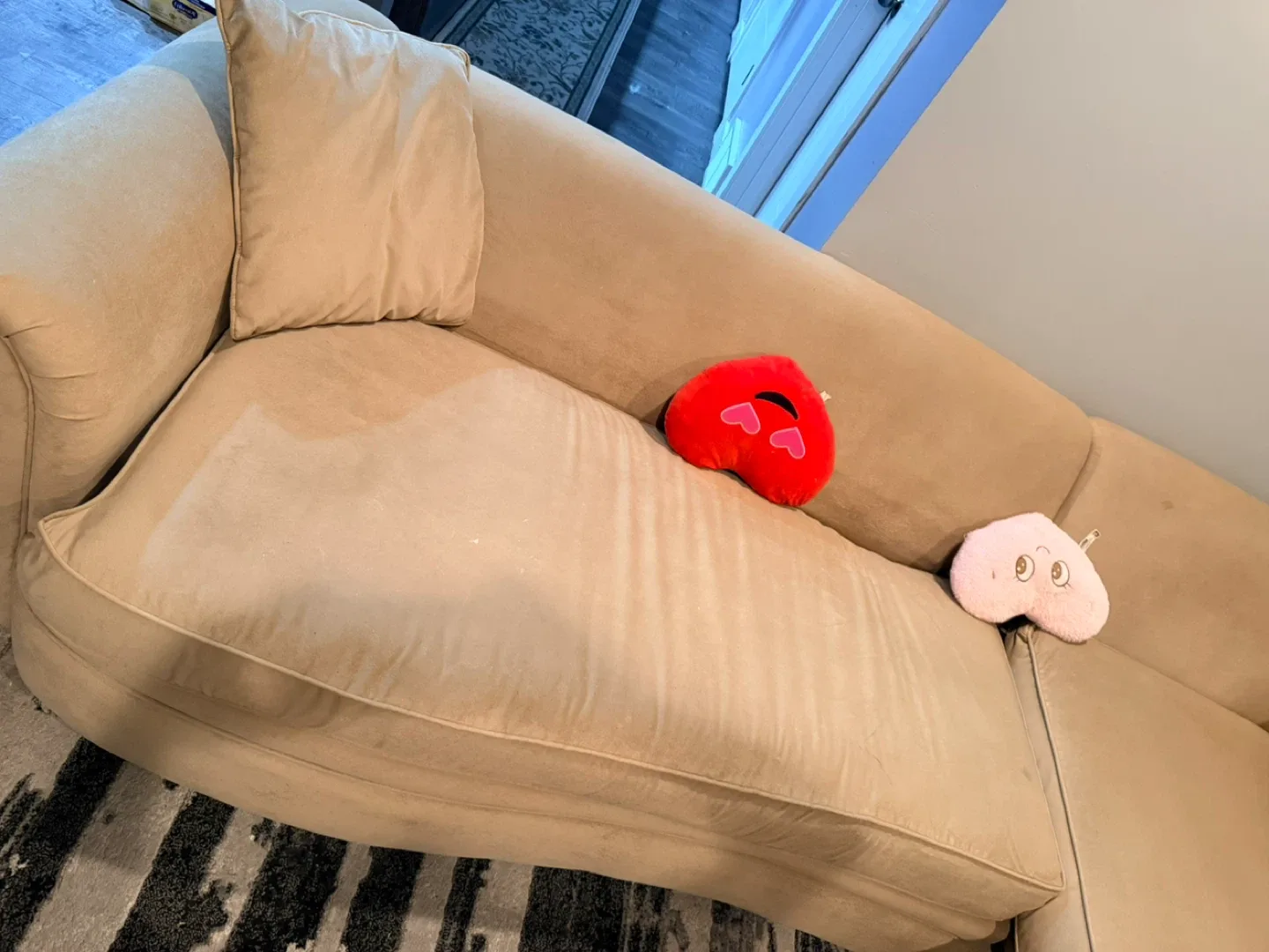 Beige Sectional Sofa with Cushions image indicator(3)