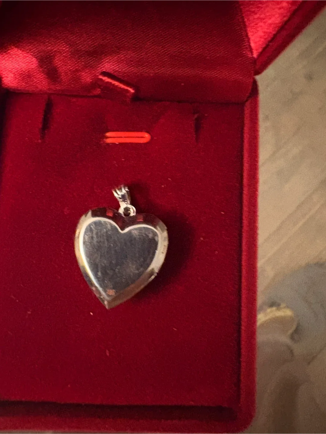 Heart Locket  Silver image indicator(4)