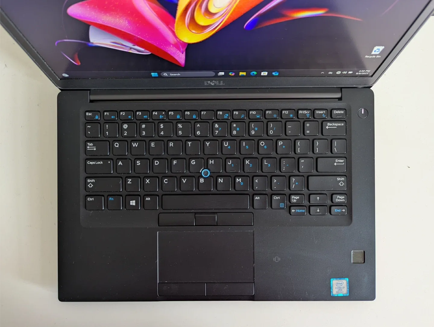 Dell Latitude 7490 Laptop / Core i5 / 8GB RAM / 256GB SSD image indicator(4)