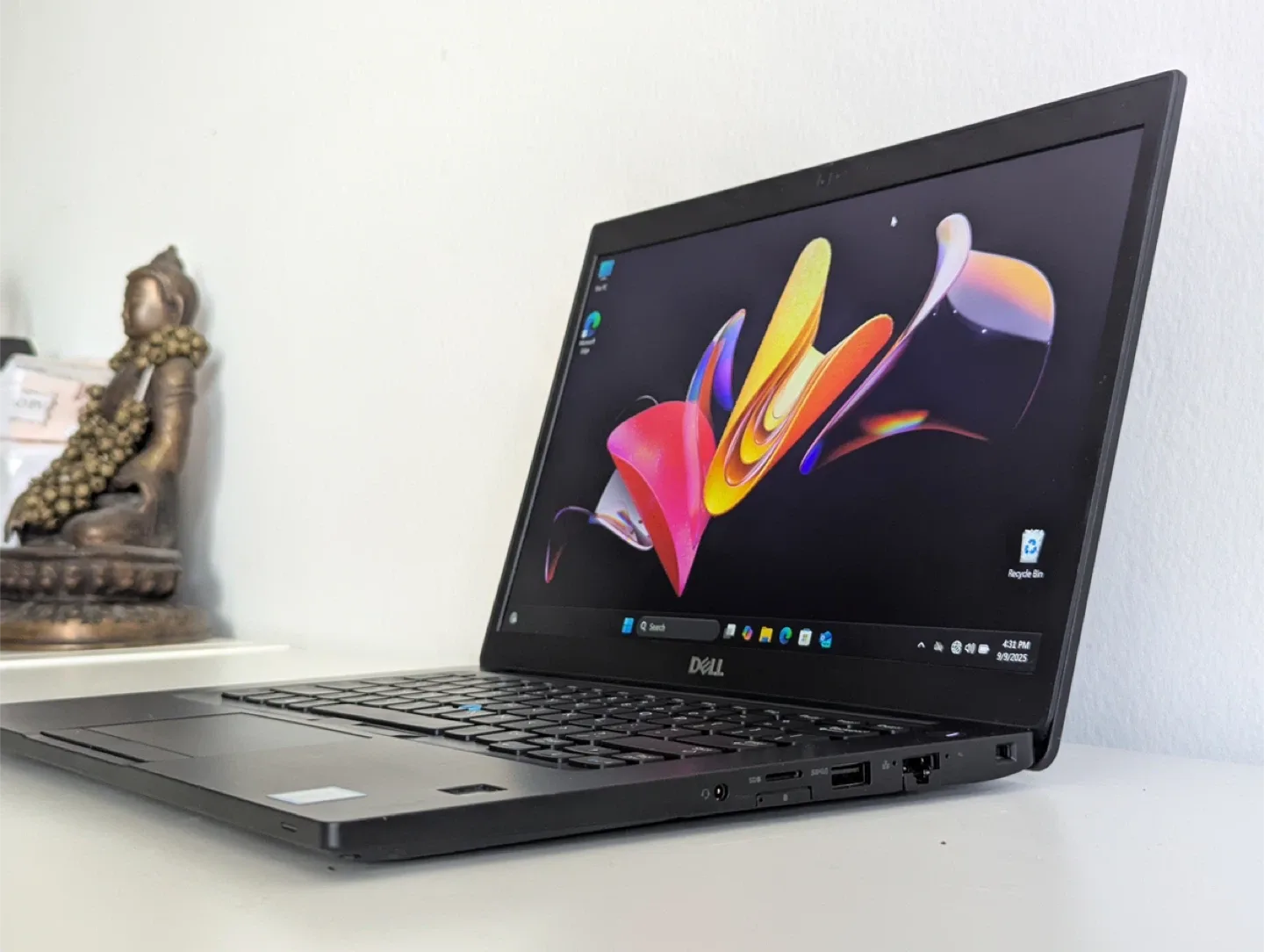 Dell Latitude 7490 Laptop / Core i5 / 8GB RAM / 256GB SSD image indicator(3)