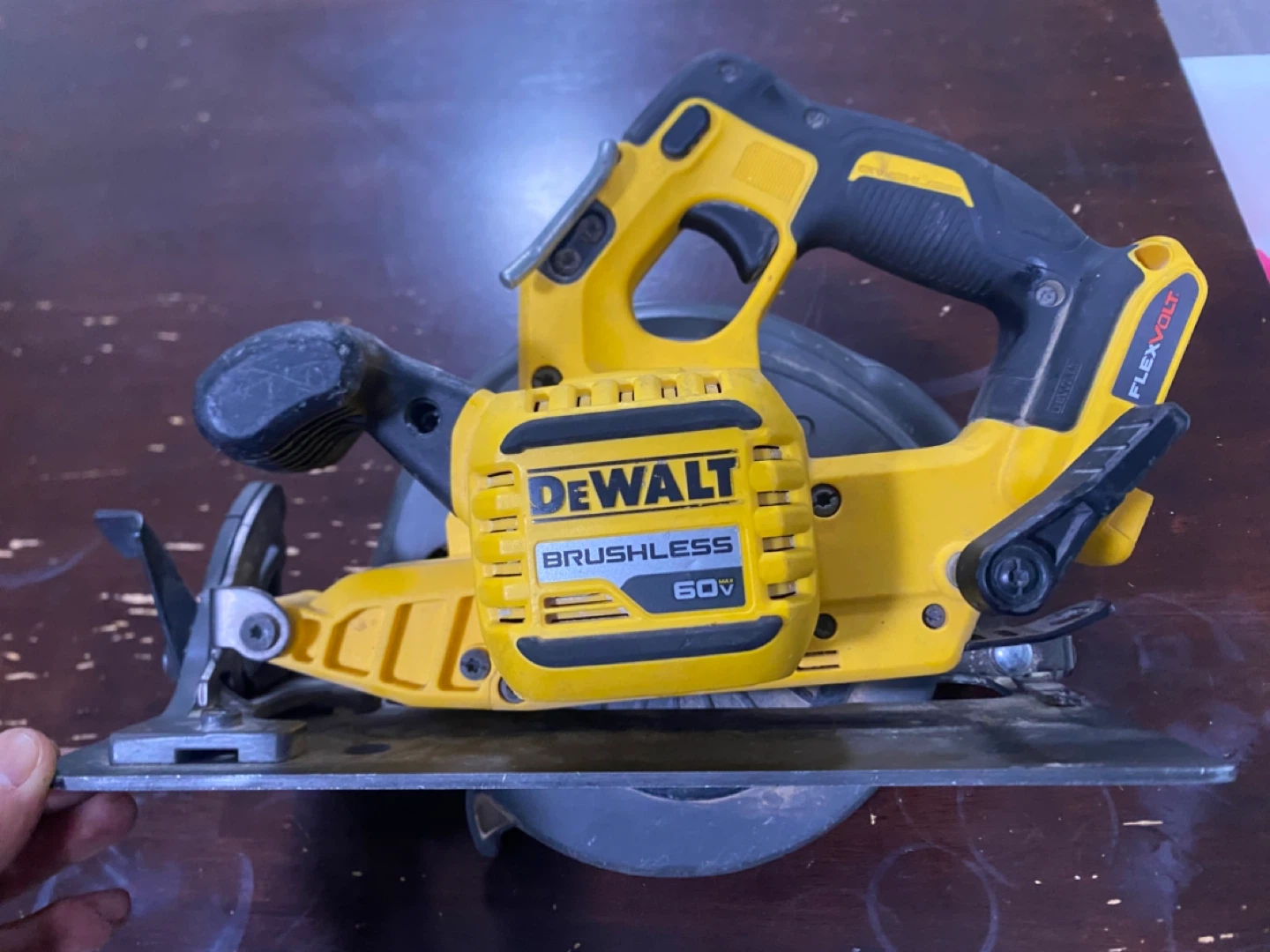 DeWalt 60V Cordless Circular Saw DCS578 - photo 2