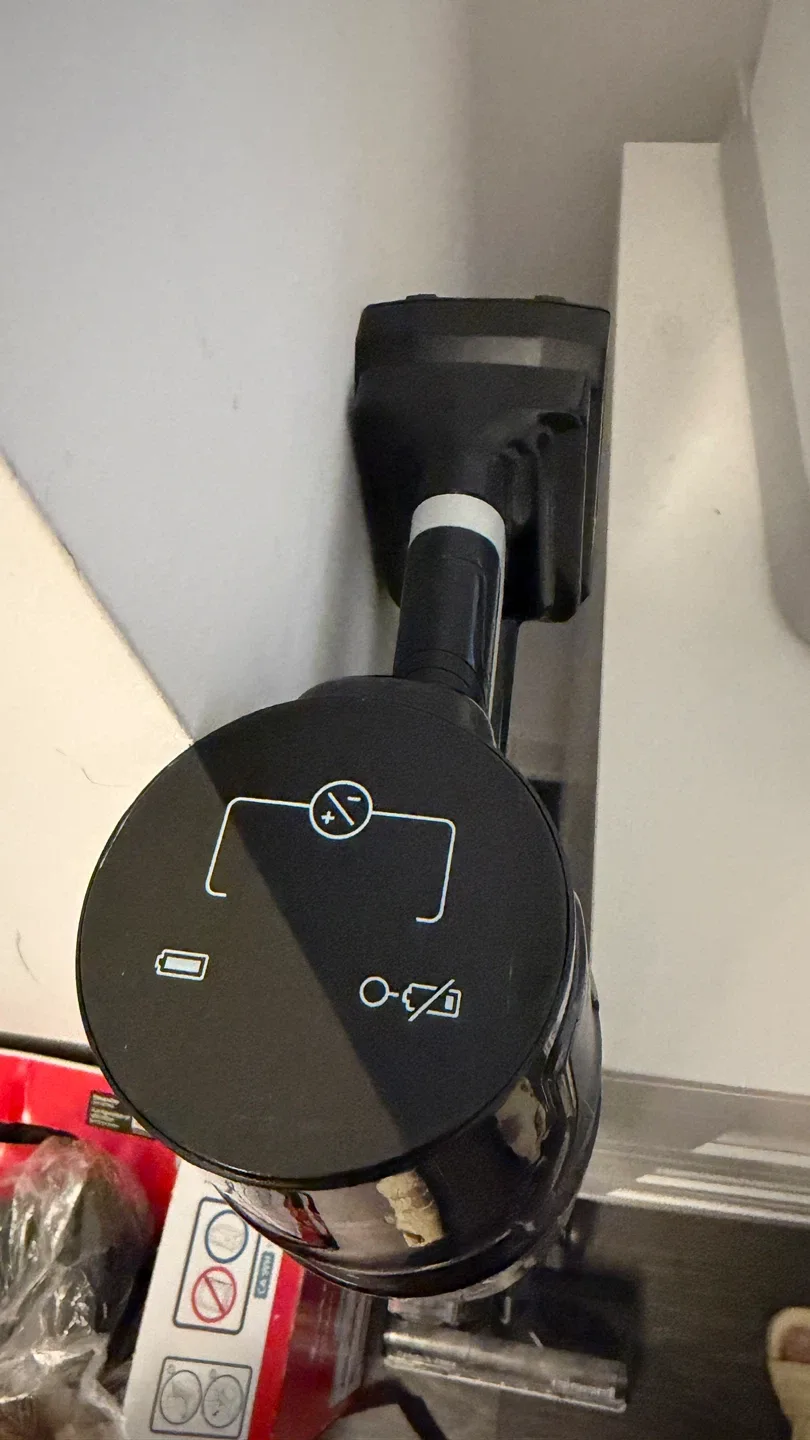 BISSELL PowerClean XR Cordless Vacuum (Model 3789D) image indicator(3)