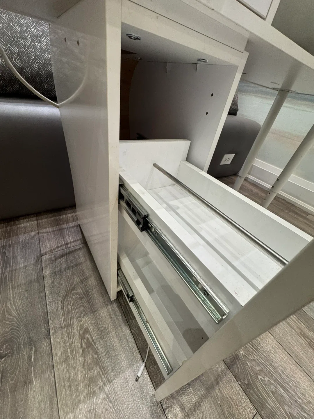 White Manicure Table with Glass Top image indicator(3)