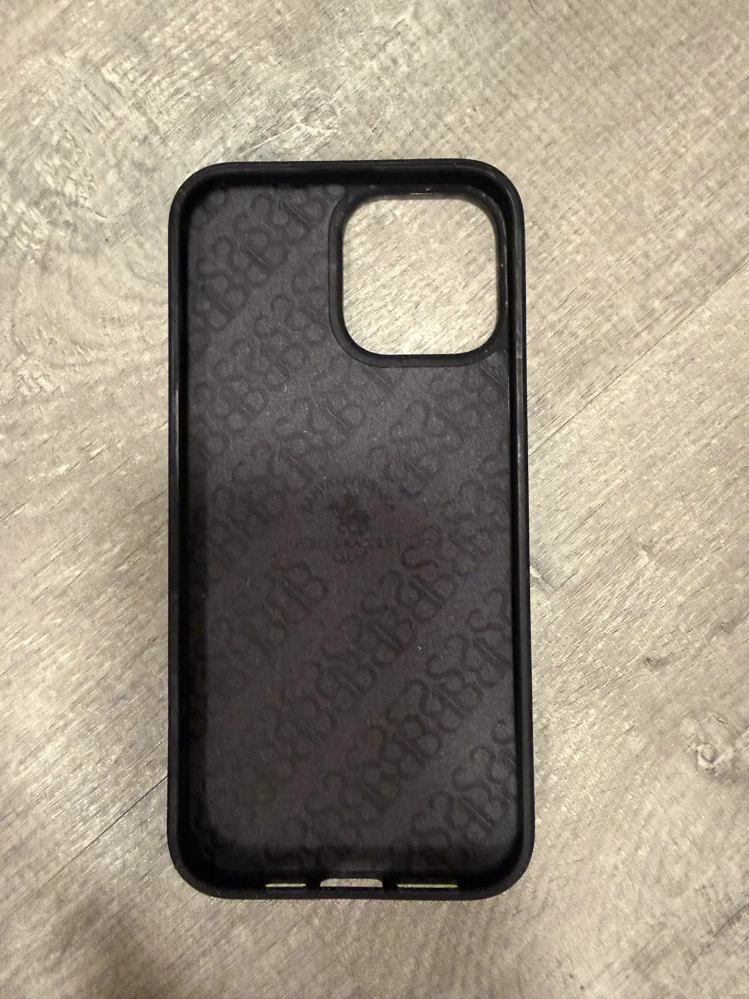 Santa Barbara Polo Case image indicator(2)