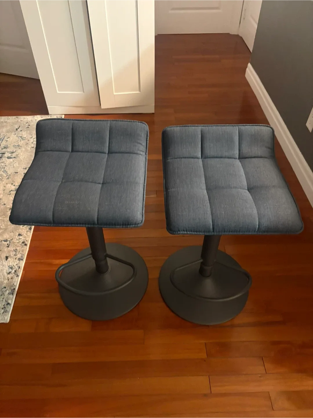 Bar Stools - Great Condition! image indicator(3)