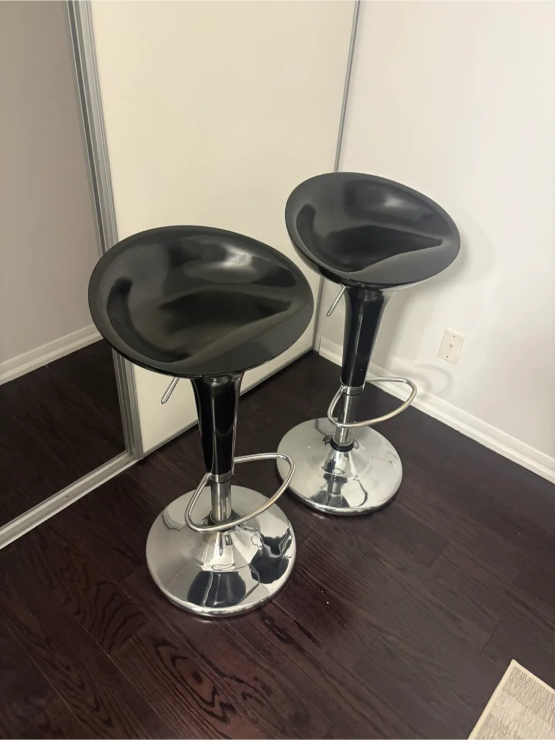 Bar Stools - Great Condition!