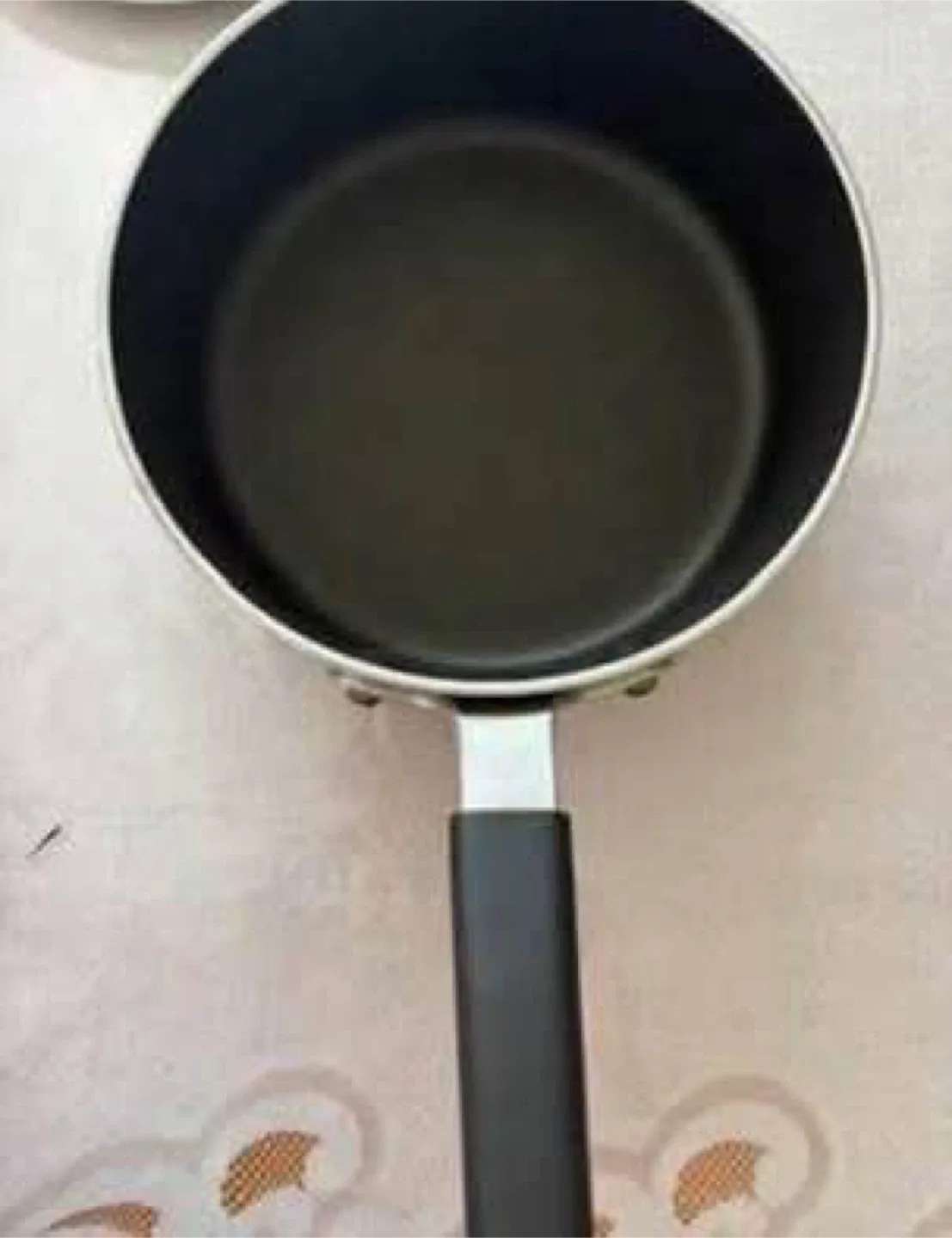 Pan, pot & saucepan (All okay condition) (All FREE) image indicator(3)
