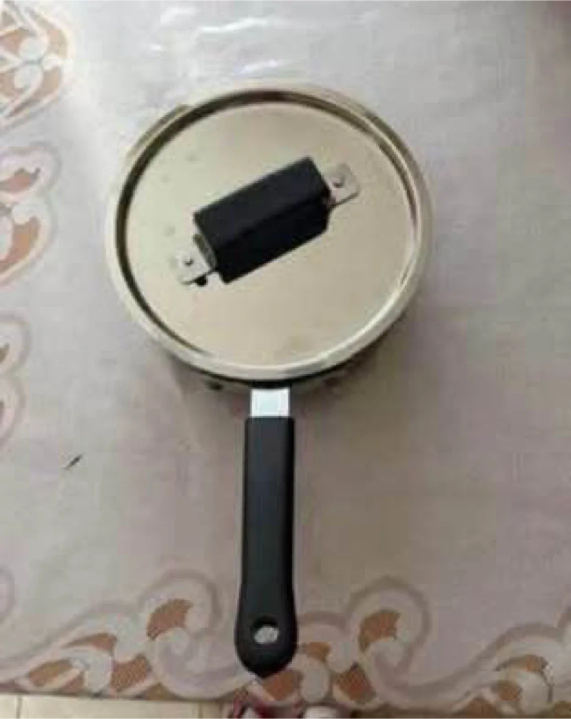 Pan, pot & saucepan (All okay condition) (All FREE) image indicator(2)