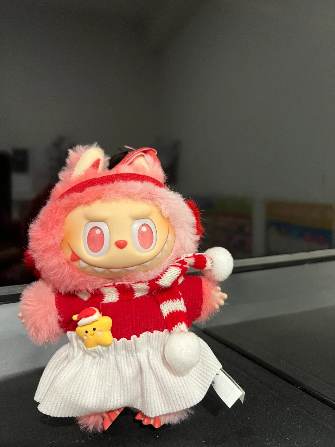 LABUBU - CHRISTMAS GIFT image indicator(2)