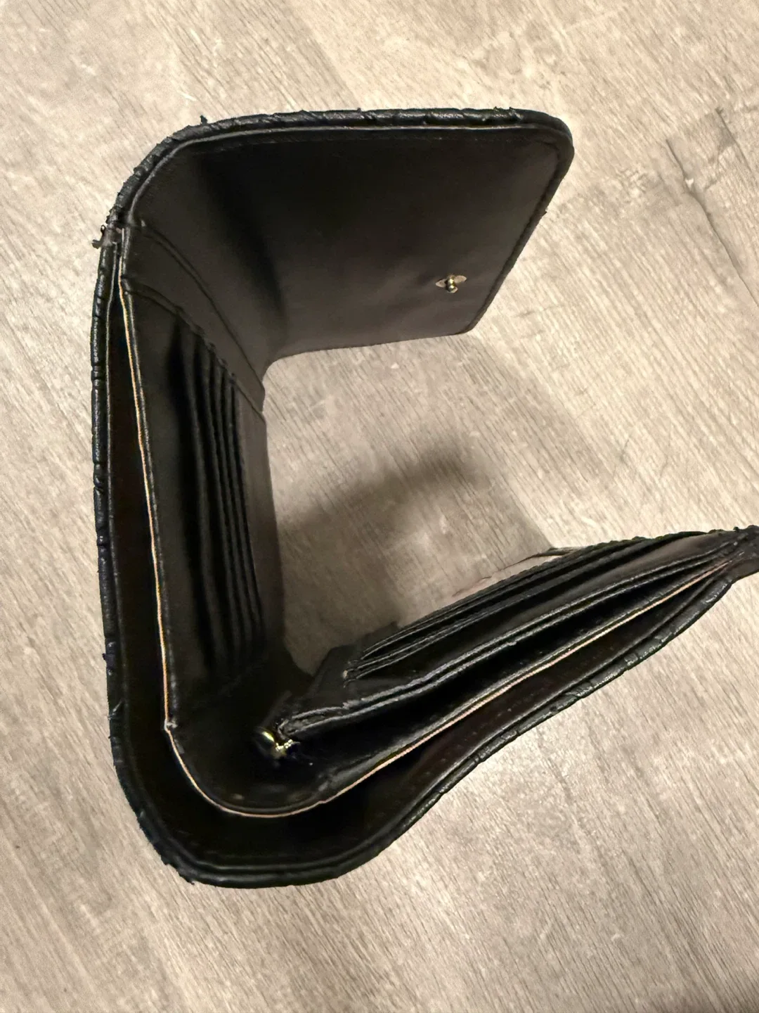 Guess Black Wallet image indicator(3)