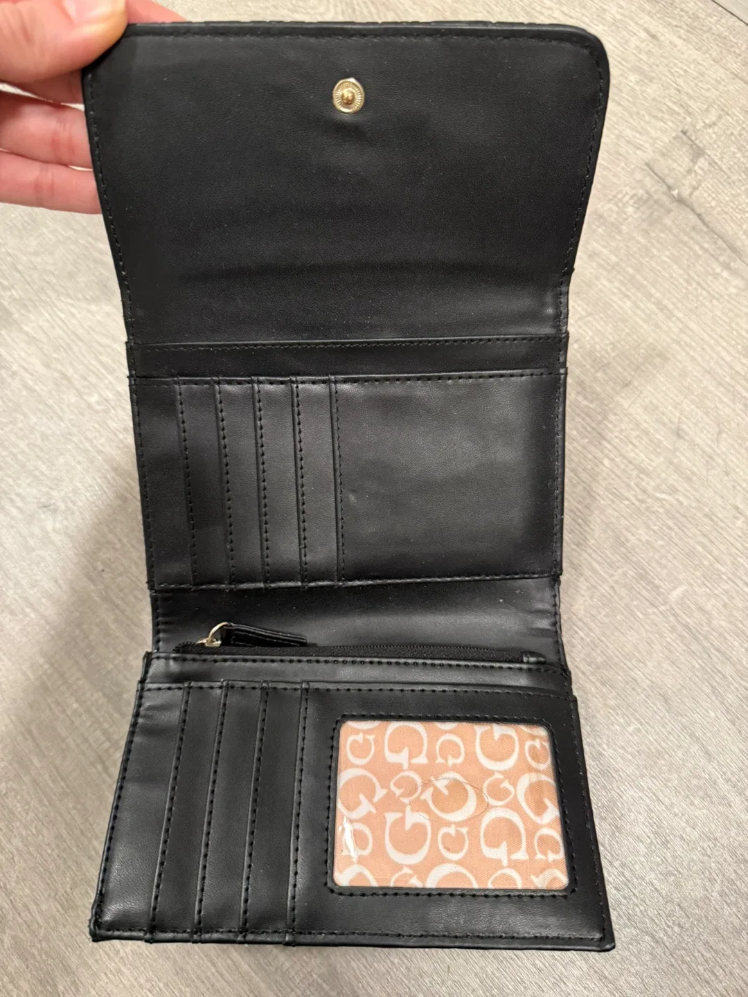 Guess Black Wallet image indicator(2)