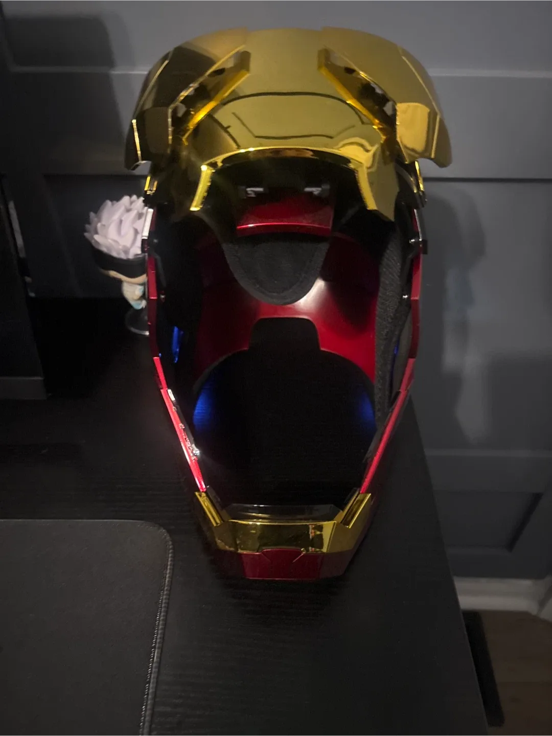 Iron Man Helmet image indicator(6)