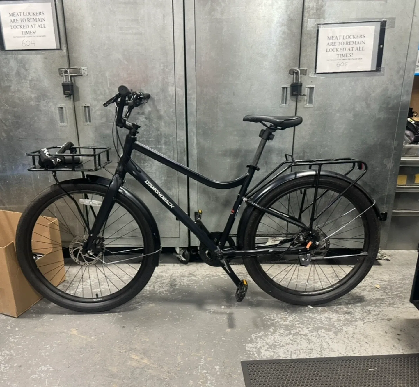 Diamondback Hybrid Bike - Black and Infinity bike (white/pink)