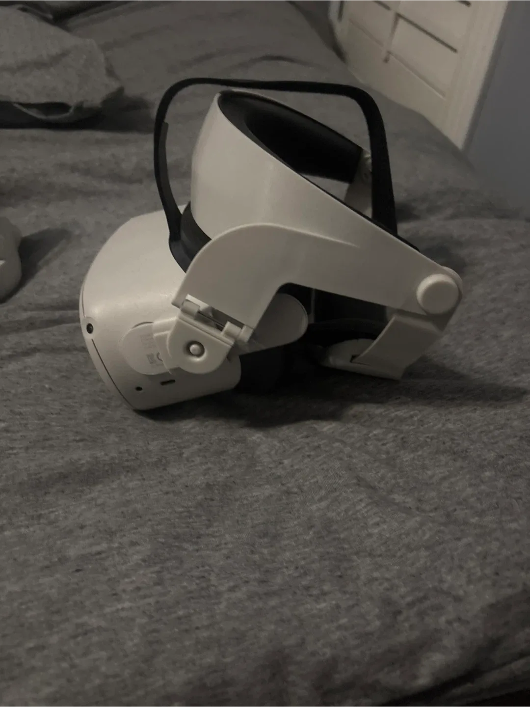 Oculus Quest 2 VR Headset image indicator(2)