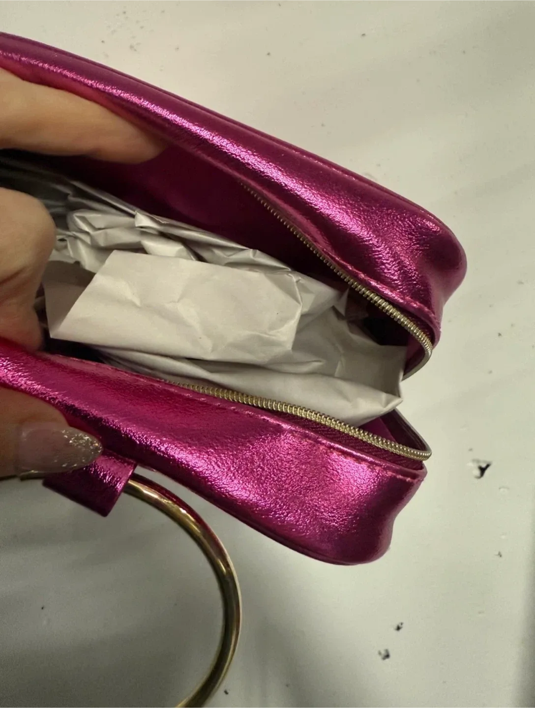 Brand new Pink Metallic Cosmetic Bag image indicator(2)
