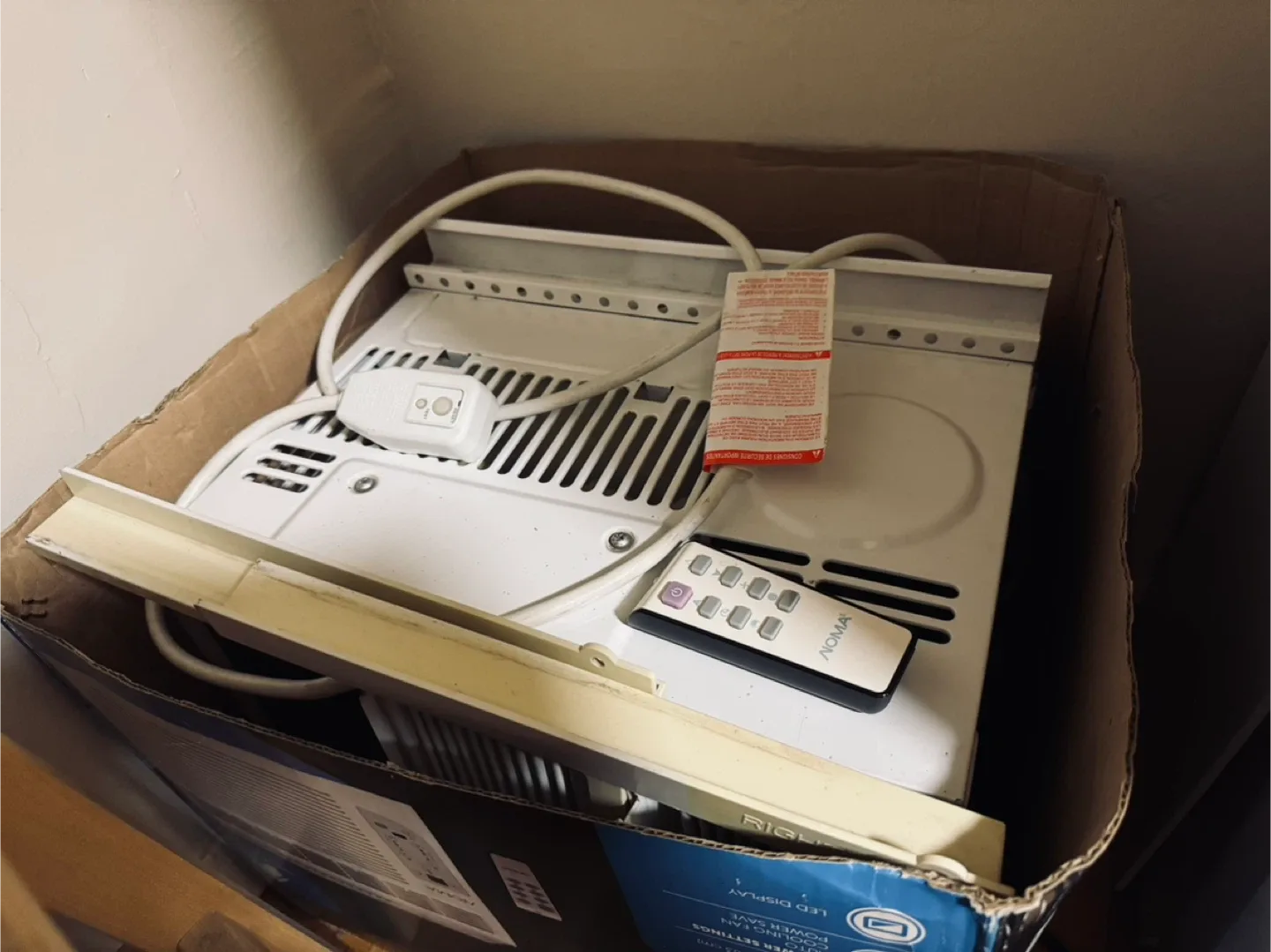 NOMA Window Air Conditioner image indicator(2)