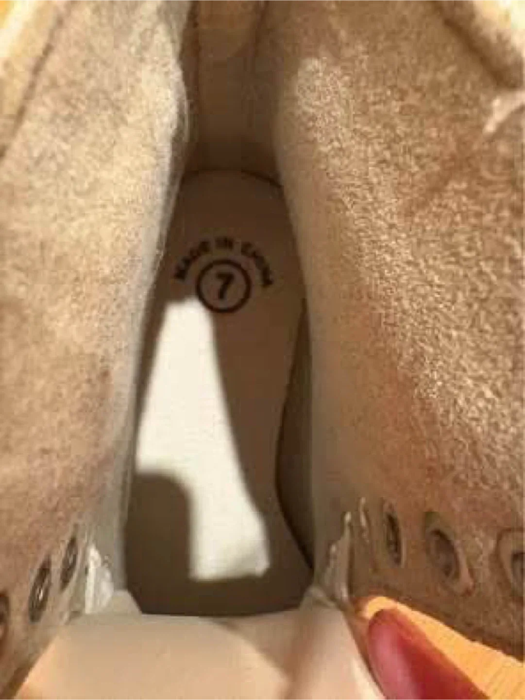 Ice skates with skate guards (Size 7)(In good condition) image indicator(3)