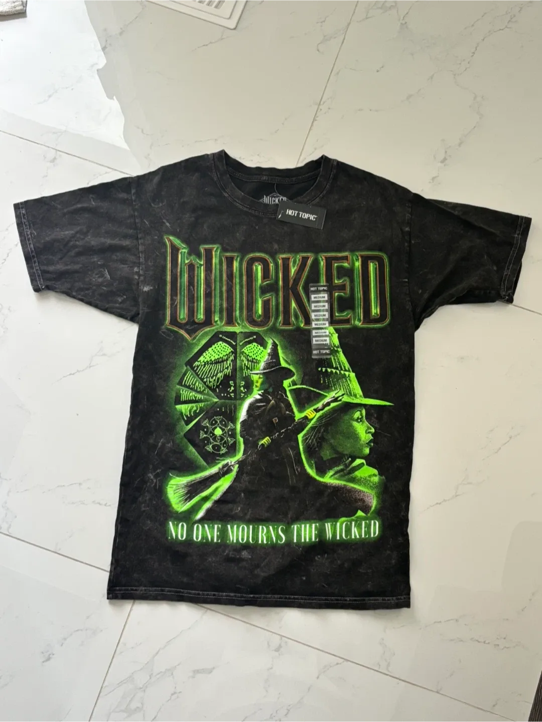NEW Hot Topic Wicked T-Shirt - Medium