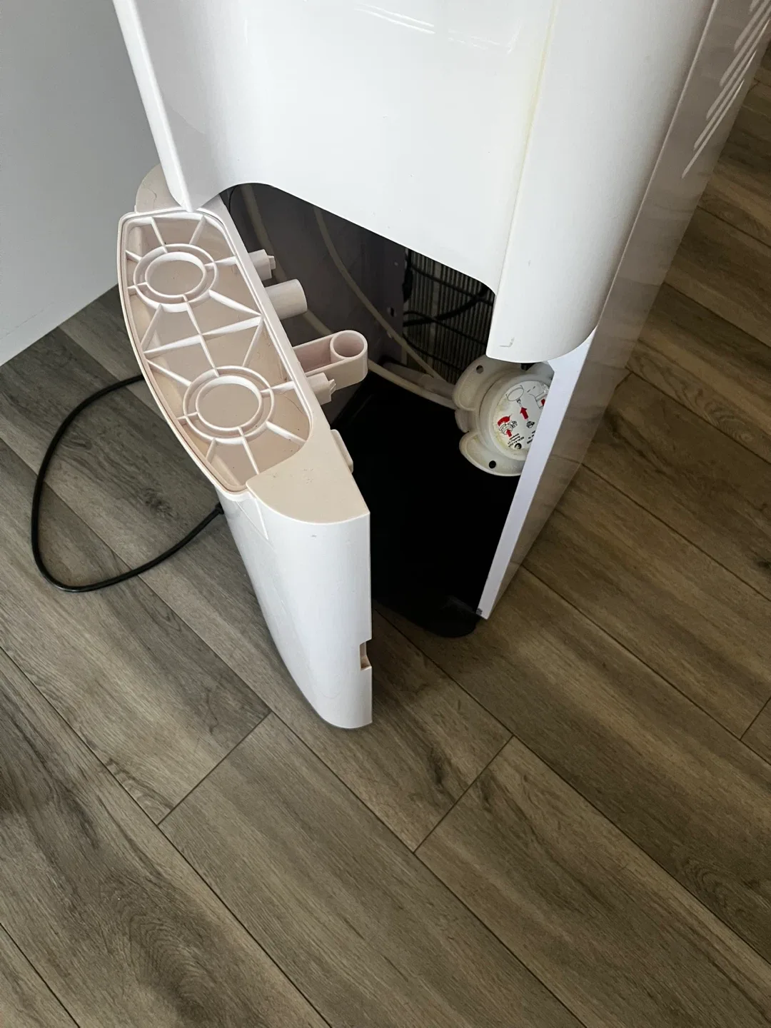 Water Dispenser (READ BELOW) image indicator(6)