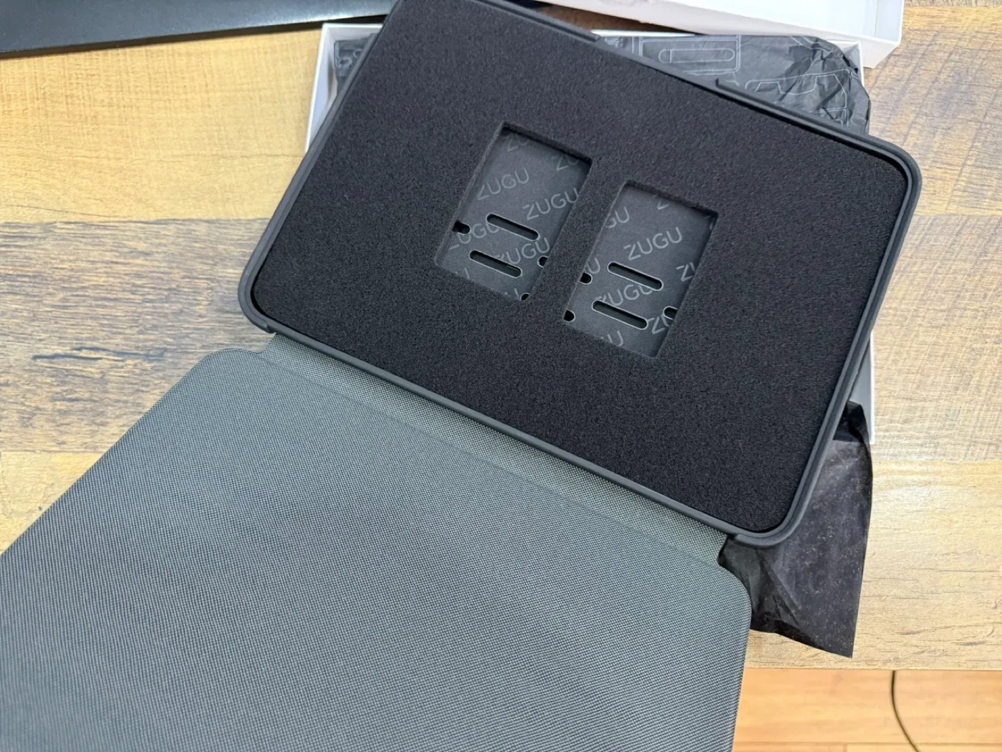 Zugu iPad 10th gen Case image indicator(3)