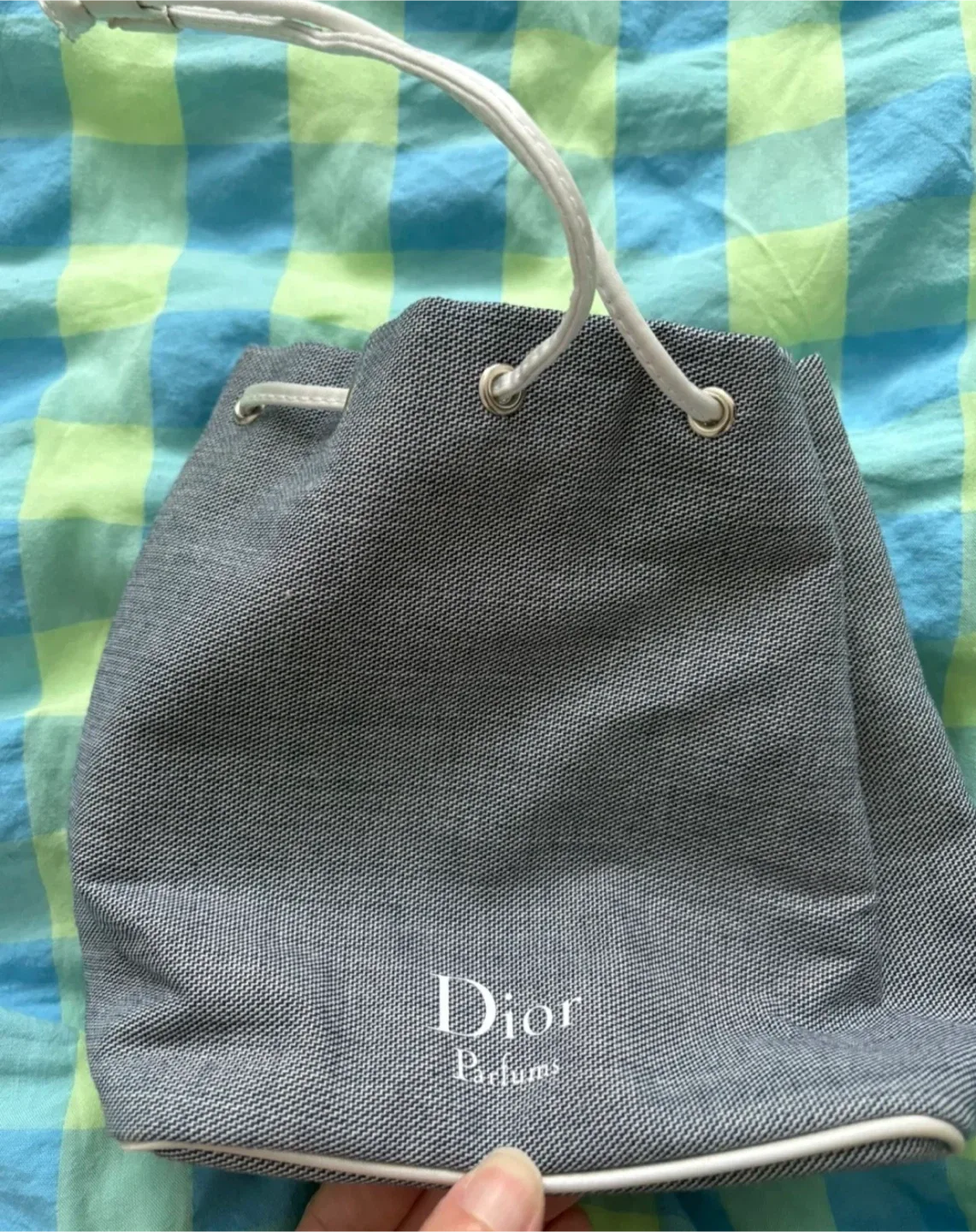 4 Dior Cosmetic bags(Good/fair condition)(Giving away for FREE) image indicator(2)