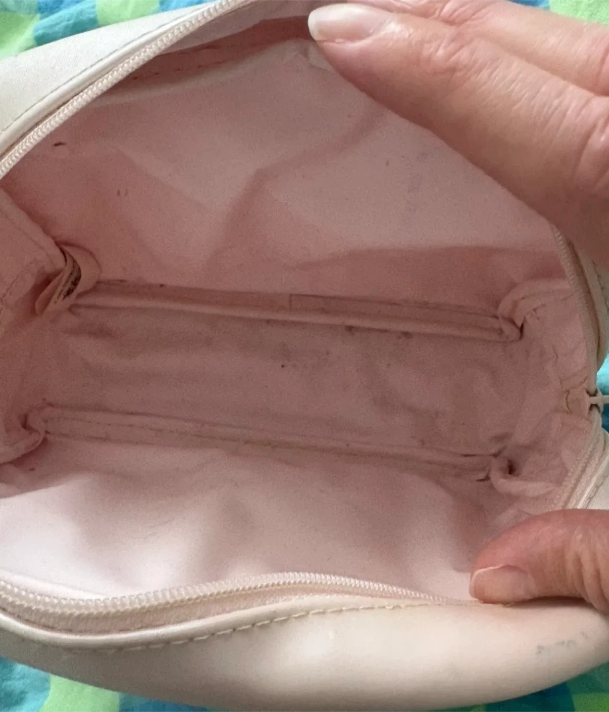 4 Dior Cosmetic bags(Good/fair condition)(Giving away for FREE) image indicator(7)