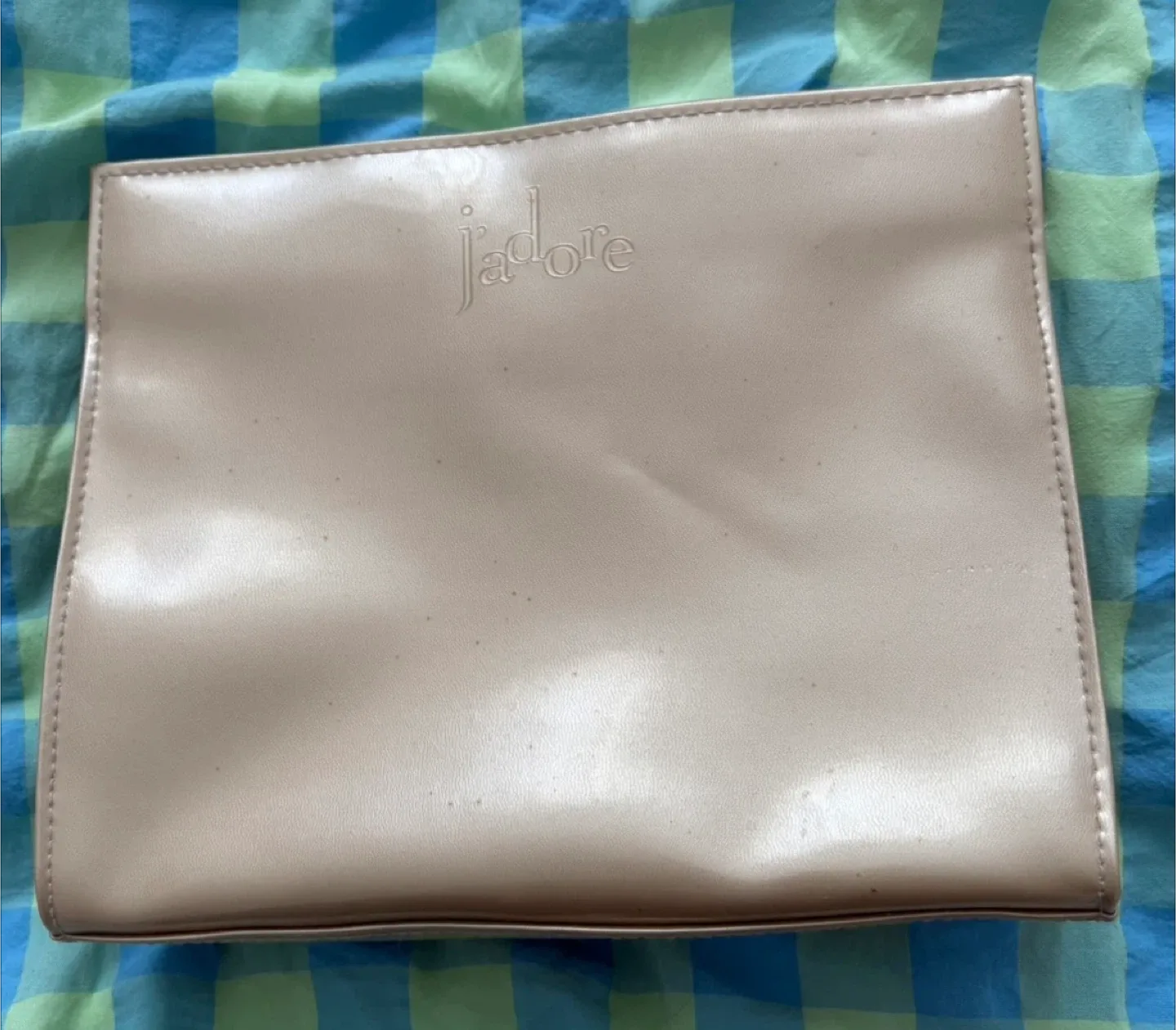 4 Dior Cosmetic bags(Good/fair condition)(Giving away for FREE) image indicator(8)