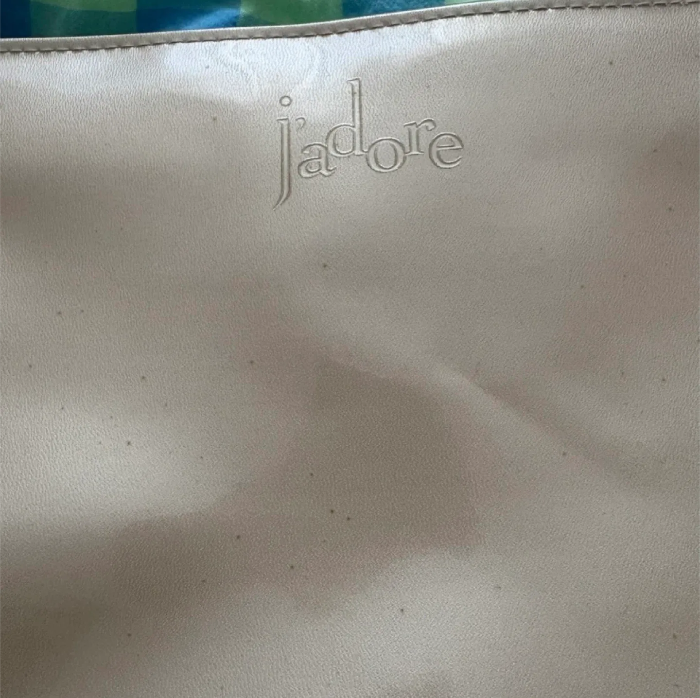 4 Dior Cosmetic bags(Good/fair condition)(Giving away for FREE) image indicator(9)