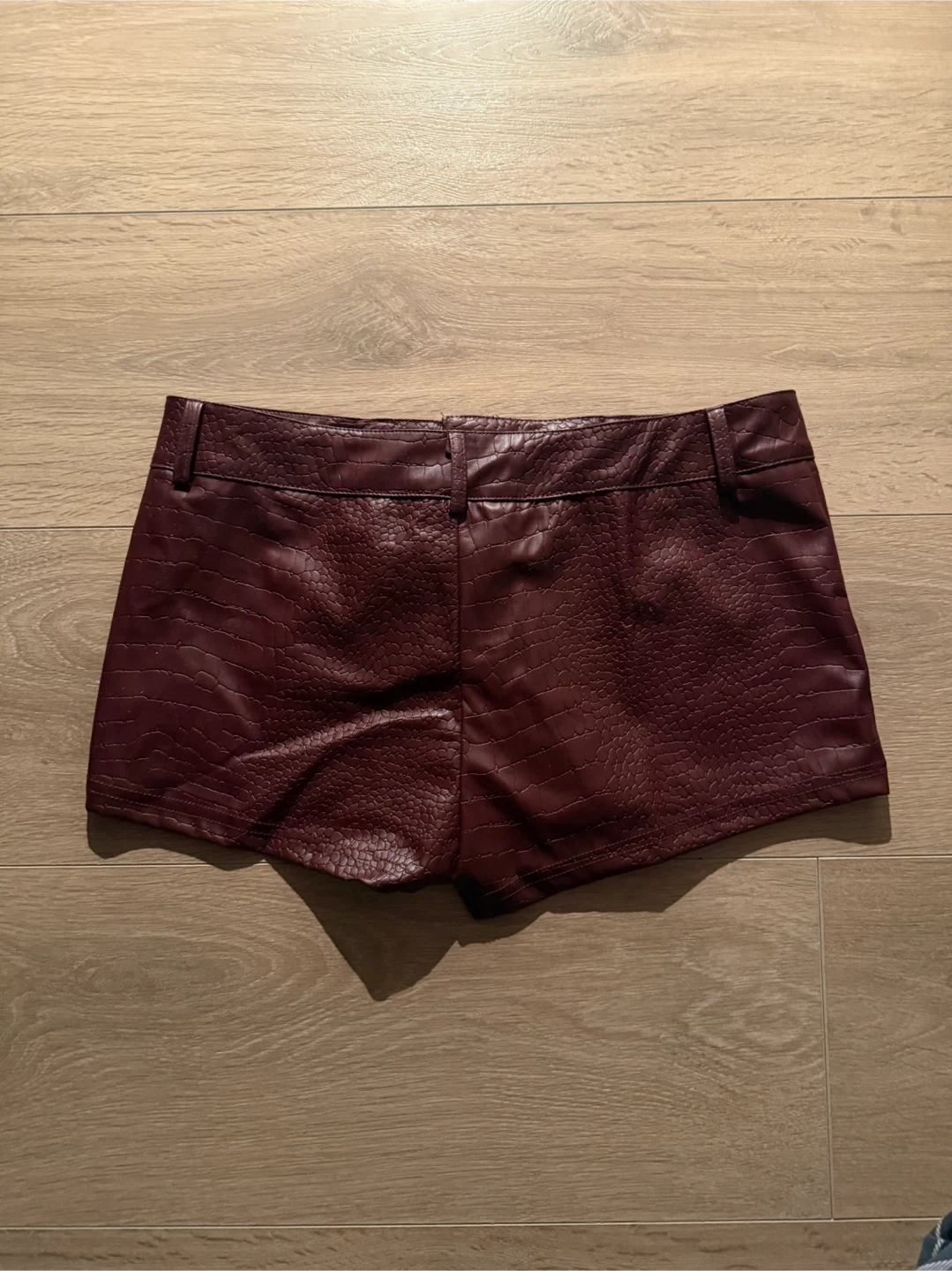 Burgundy Low Risw Leather Shorts - photo 3
