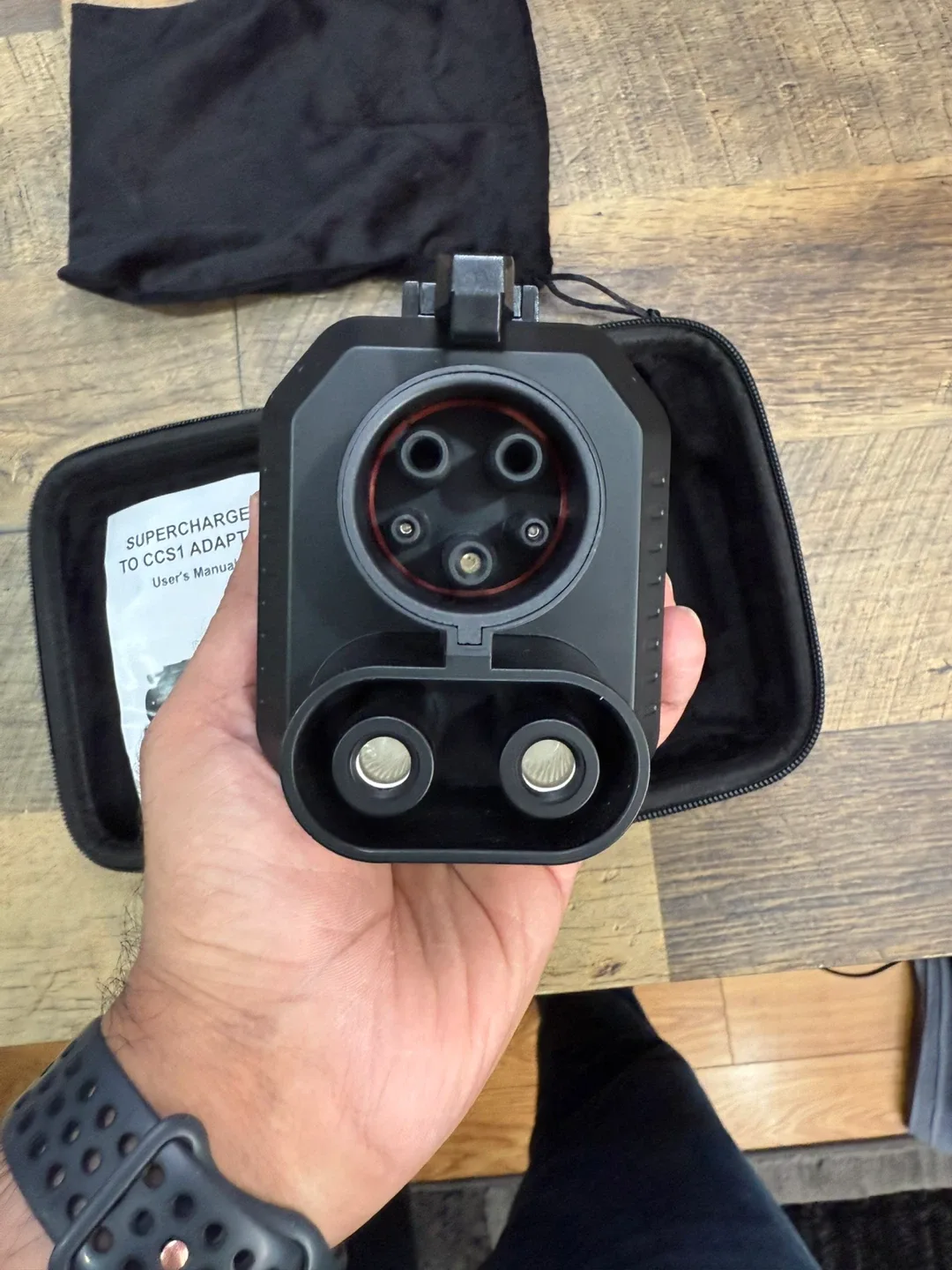 Tesla Supercharger to CCS1 Adapter image indicator(2)